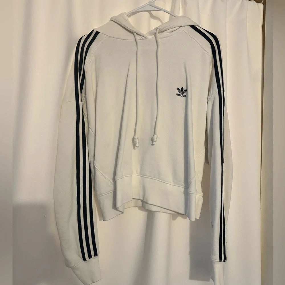 Adidas woman’s white cropped hoodie. Size M. - Picture 4 of 7